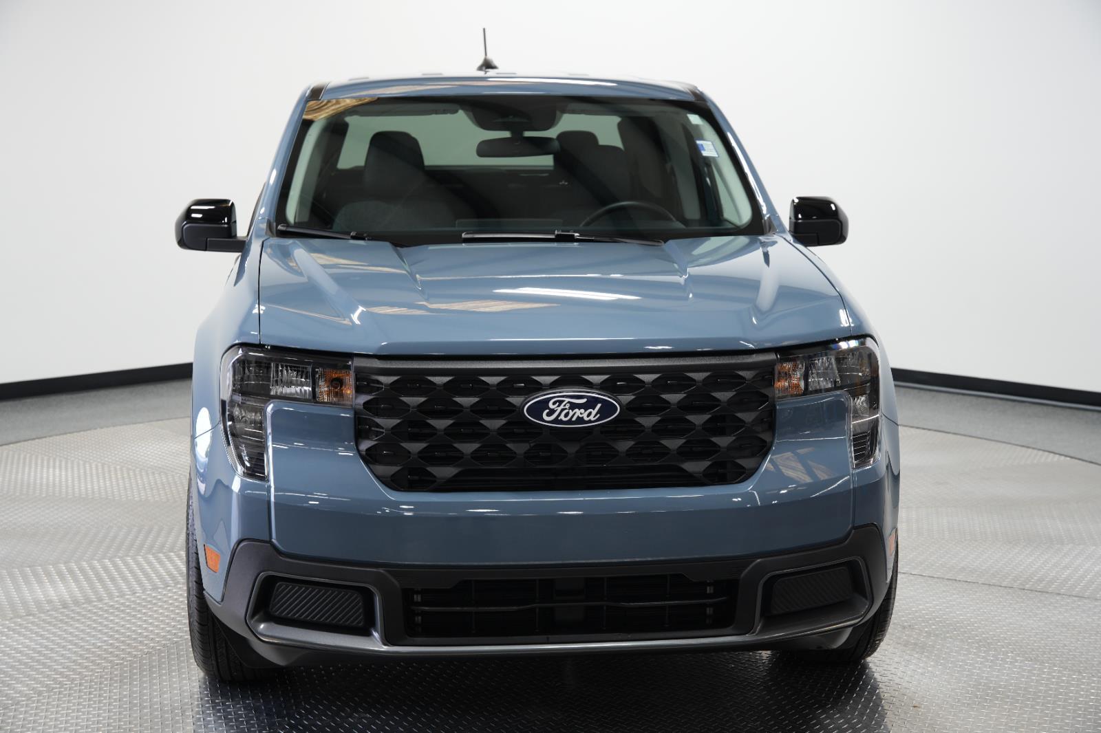 2025 Ford Maverick XLT photo 2