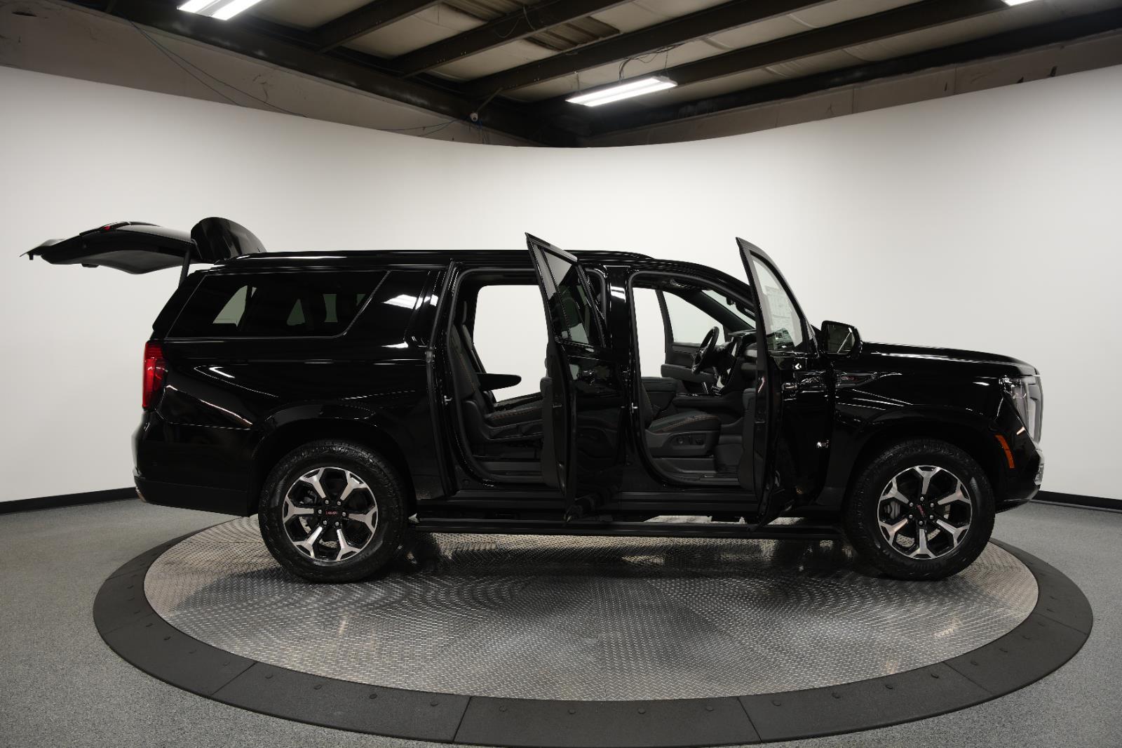 2026 GMC Yukon XL AT4 - Photo 12