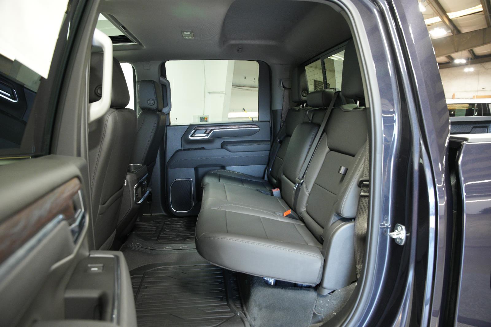 2025 GMC Sierra 2500HD SLT - Photo 20