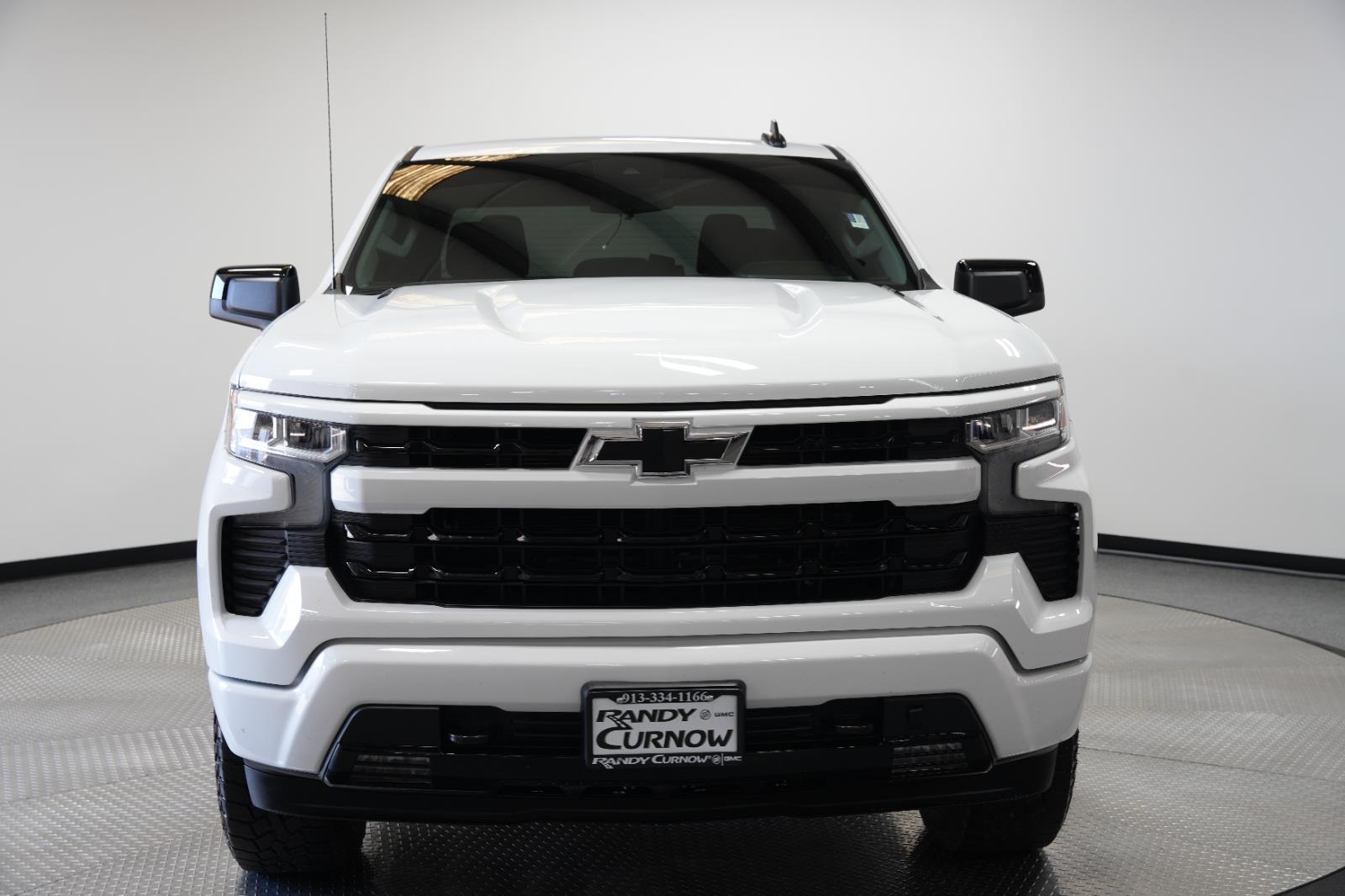 2023 Chevrolet Silverado 1500 RST photo 2