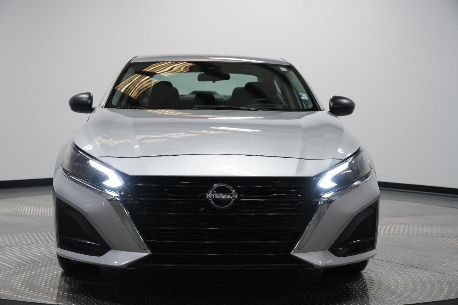 Used 2024 Nissan Altima SV with VIN 1N4BL4DV2RN304756 for sale in Kansas City