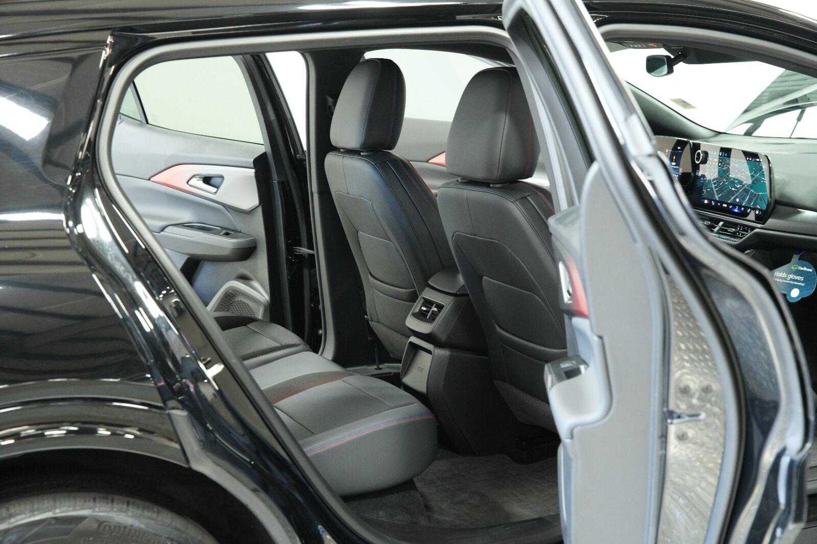2024 Chevrolet Equinox EV Launch Edition - Photo 13