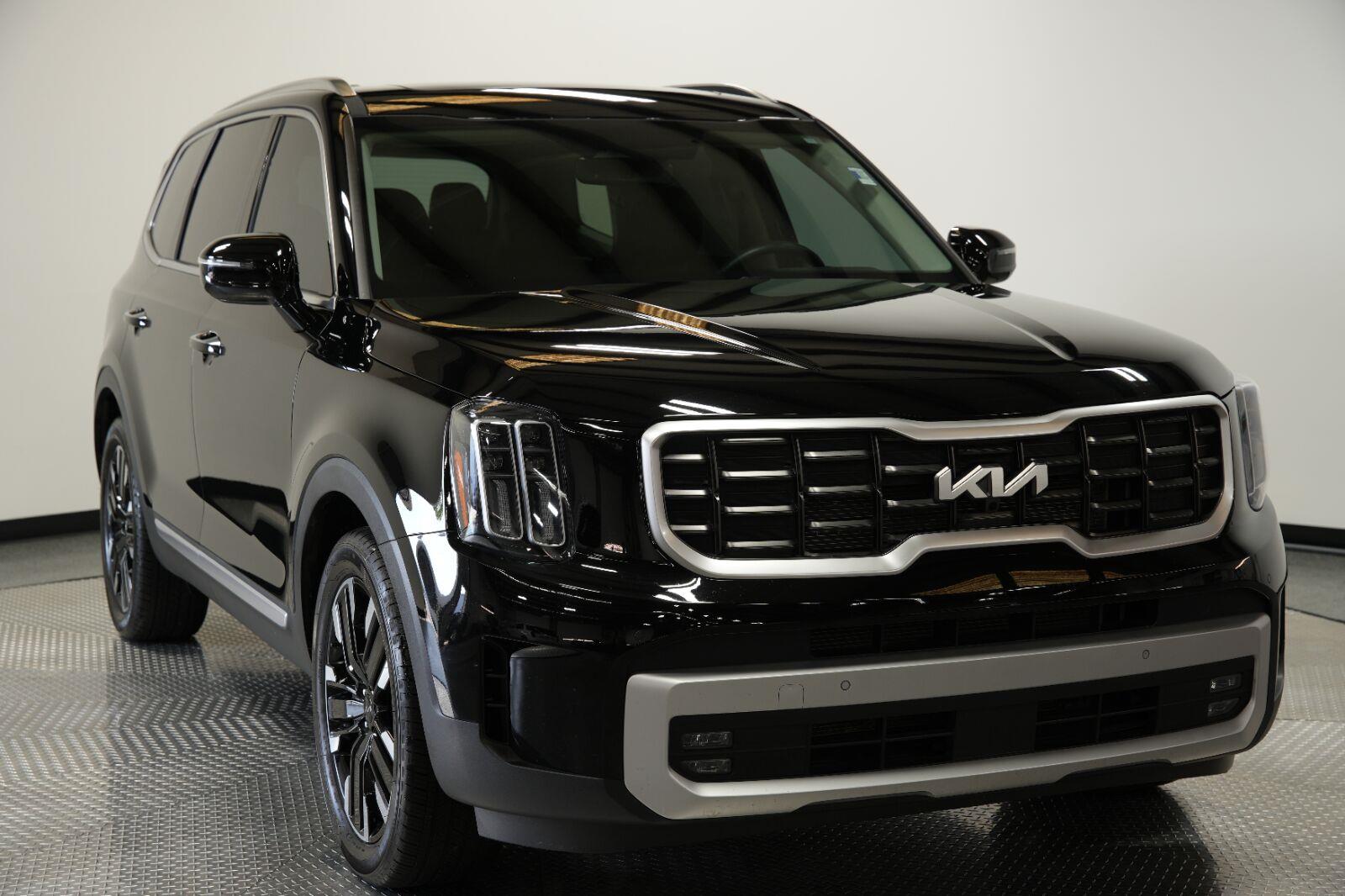 Used 2025 Kia Telluride SX with VIN 5XYP5DGC2SG647505 for sale in Kansas City
