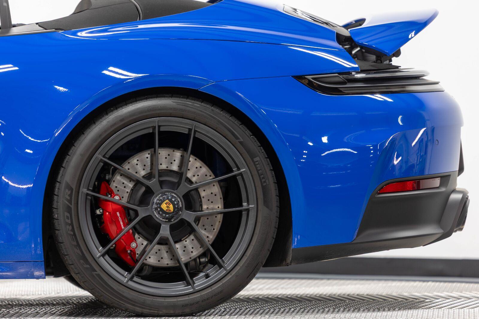 2026 Porsche 911 GTS - Photo 23
