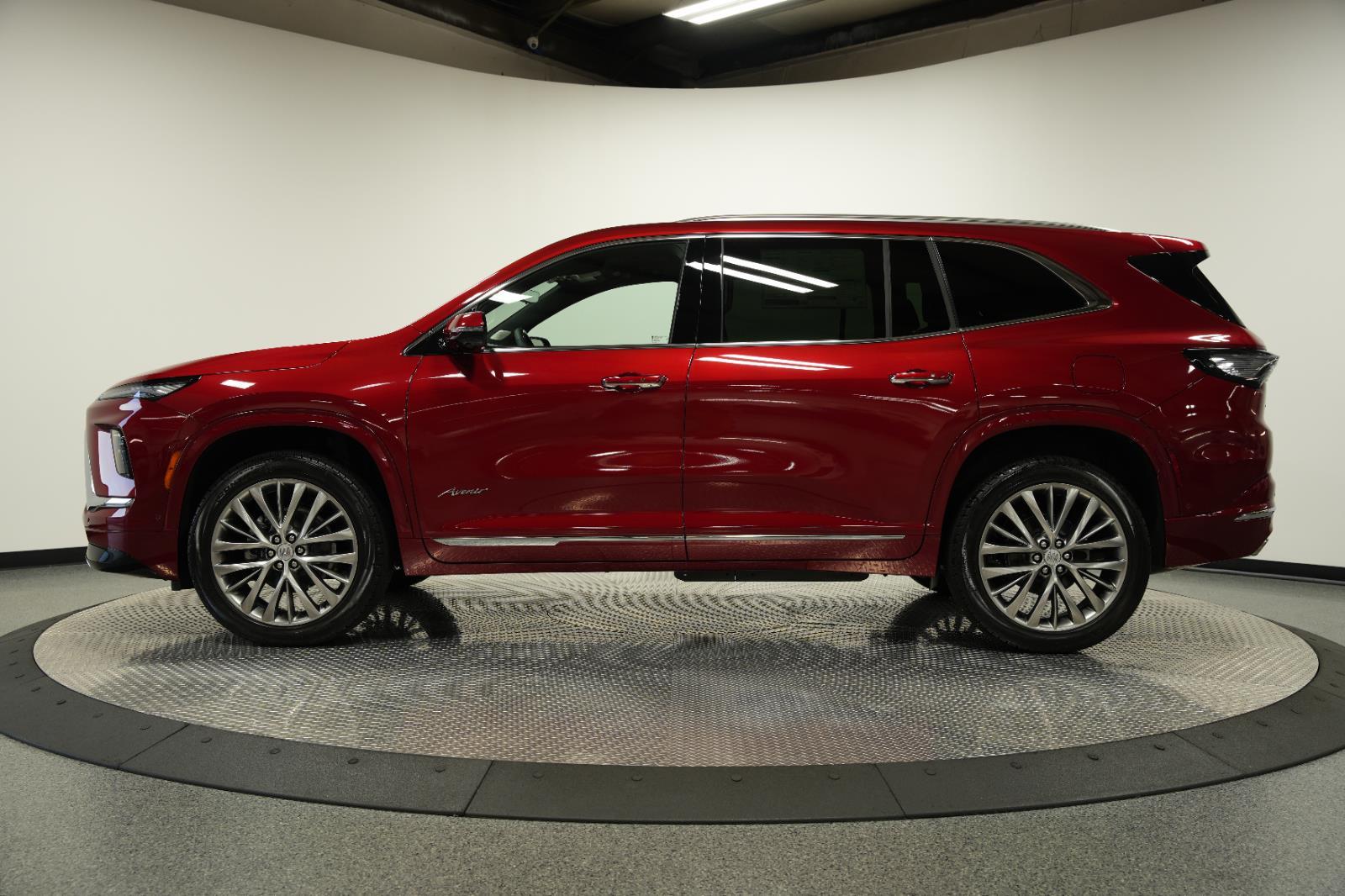 2025 Buick Enclave Avenir photo 4
