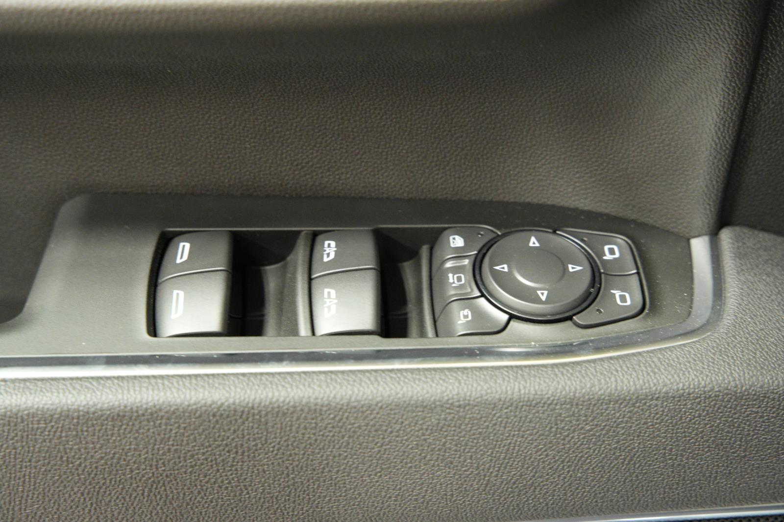 2025 GMC Sierra 2500HD SLT - Photo 24
