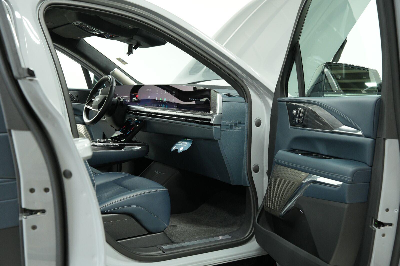 2026 Cadillac Escalade IQ Premium Sport - Photo 12