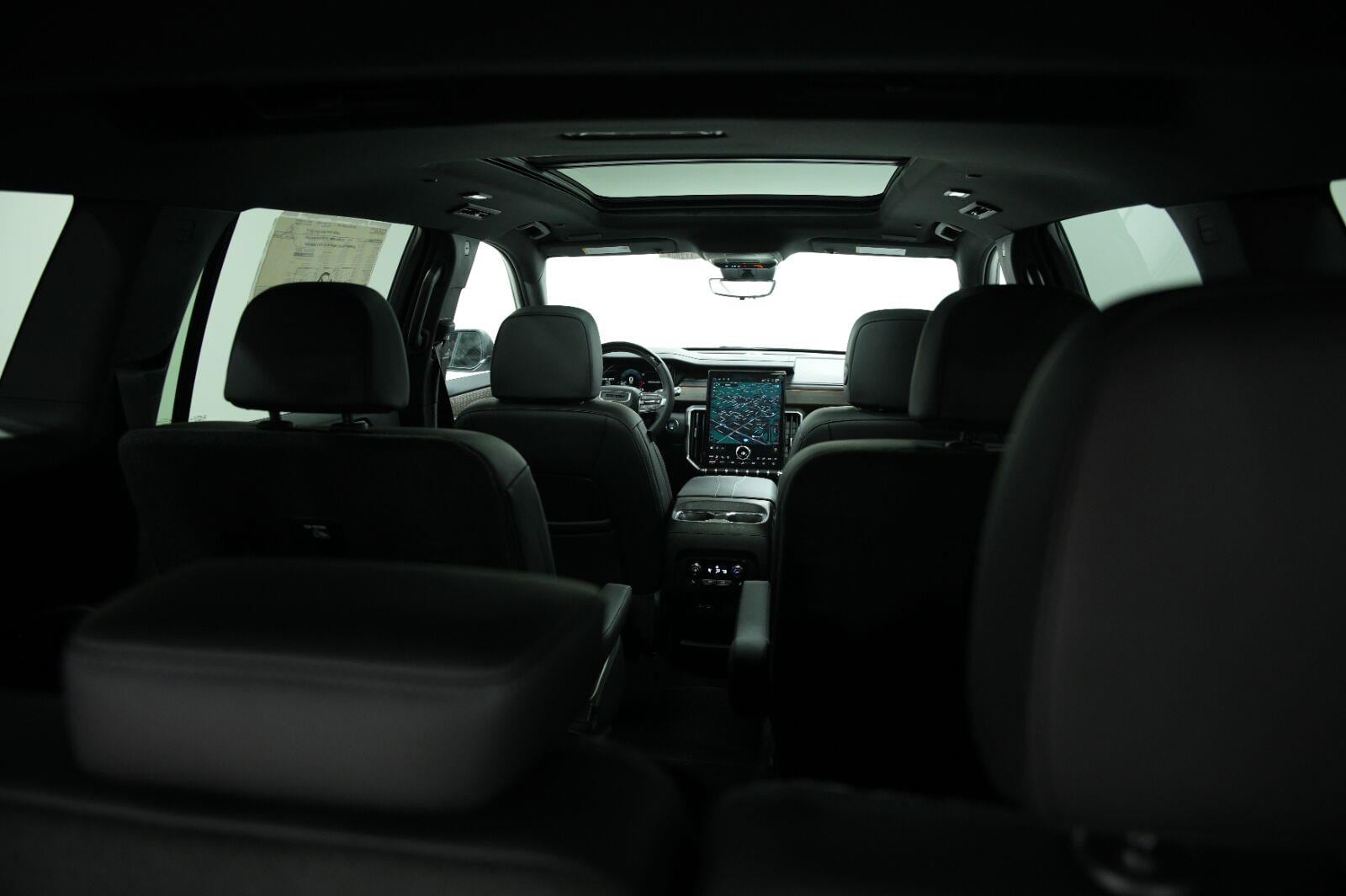 2026 GMC Acadia Denali - Photo 15
