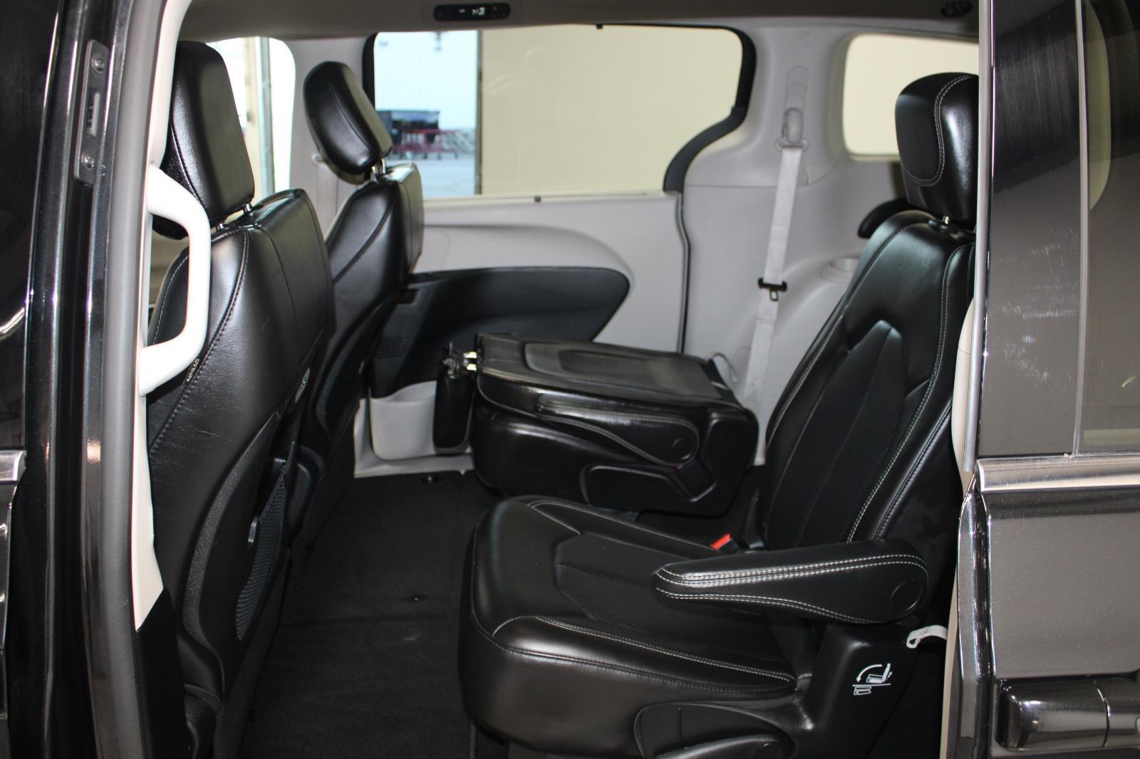 2023 Chrysler Pacifica Touring L - Photo 22