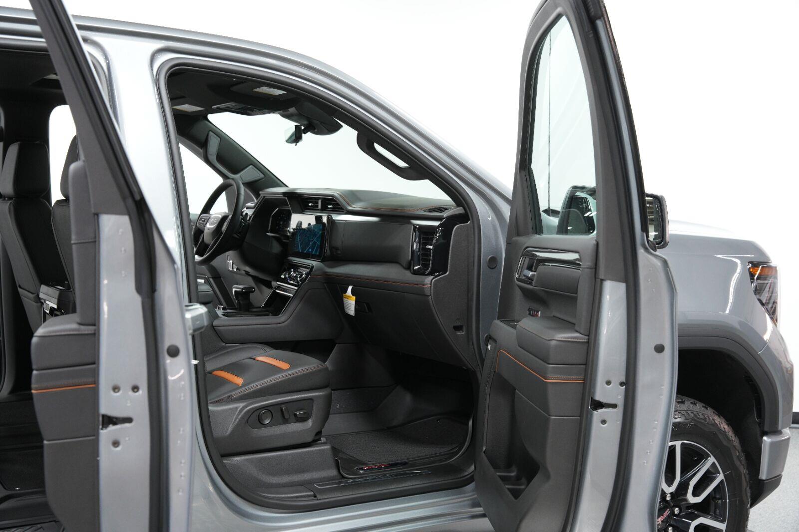 2026 GMC Sierra 1500 AT4 - Photo 13