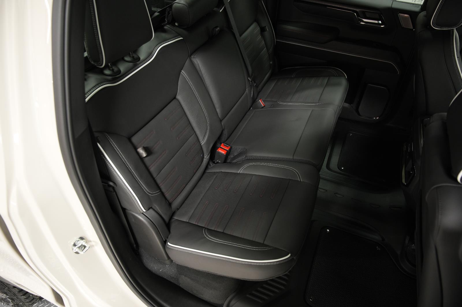 2026 GMC Sierra 1500 AT4X - Photo 14