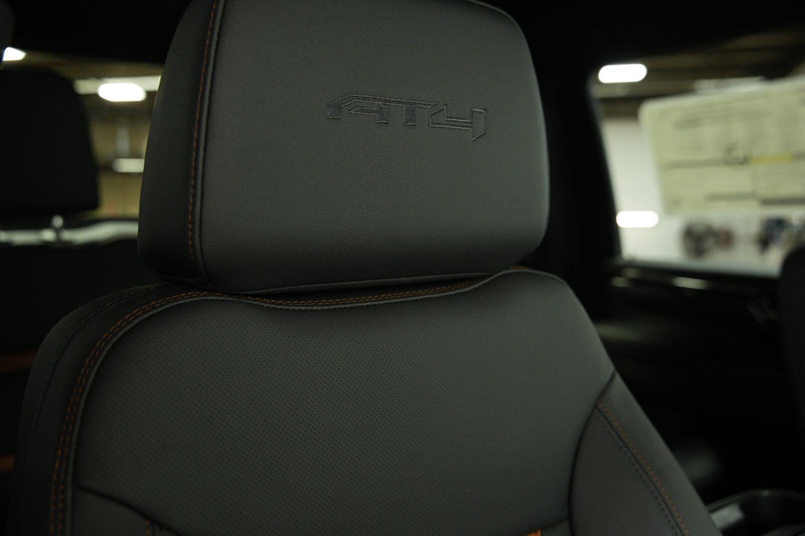 2026 GMC Sierra 2500HD AT4 - Photo 18