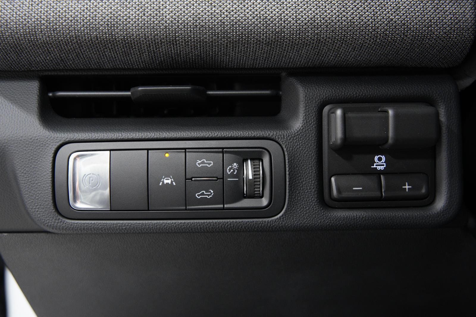 2026 GMC Sierra EV Elevation - Photo 28