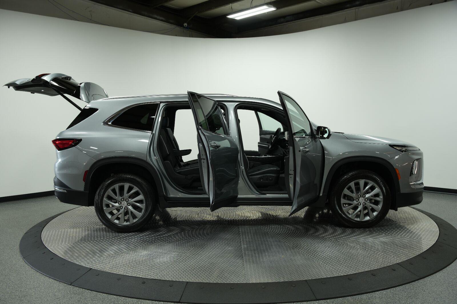 2026 Buick Enclave Preferred - Photo 11