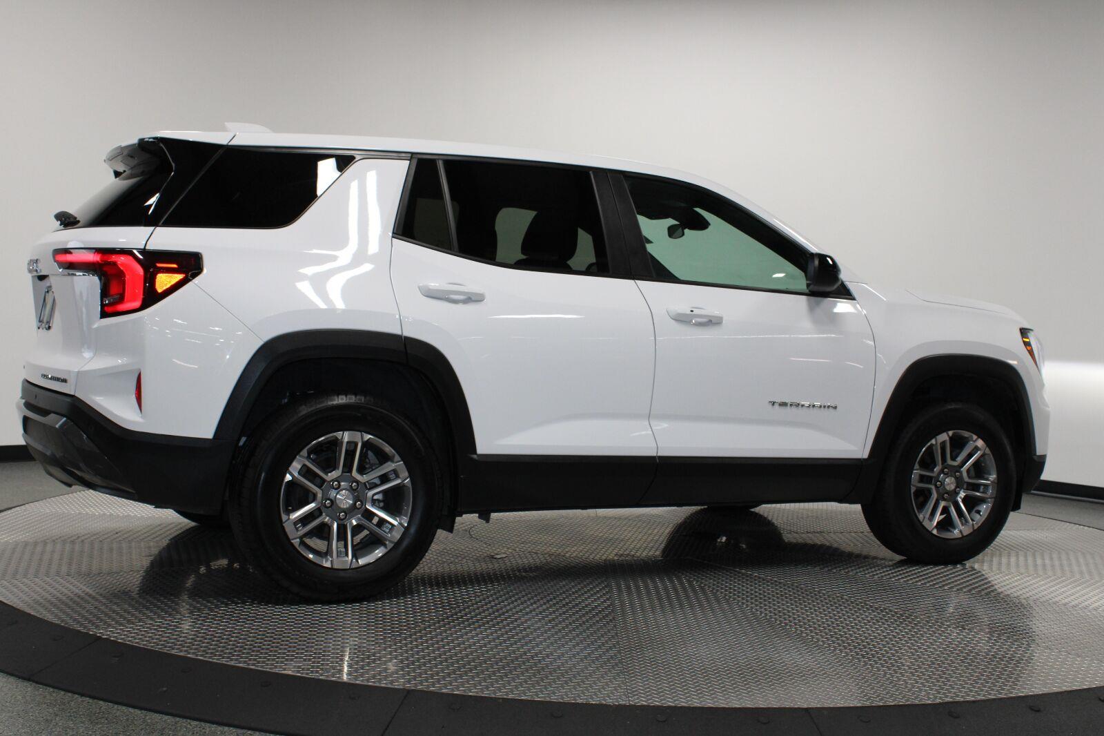 2026 GMC Terrain Elevation - Photo 12
