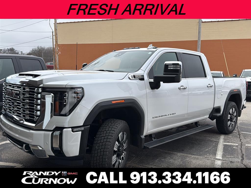 2024 GMC Sierra Denali's photo
