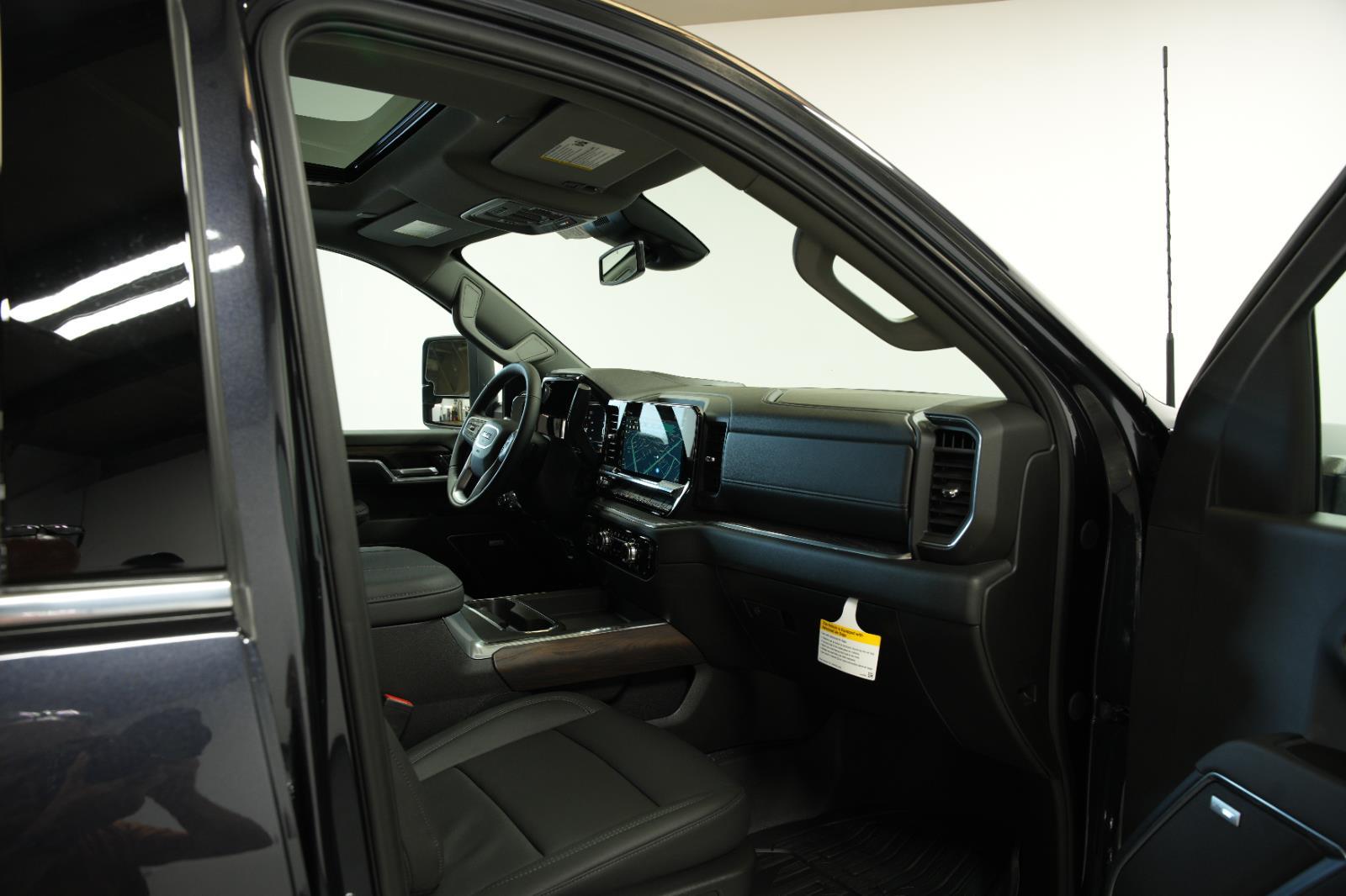 2025 GMC Sierra 2500HD SLT - Photo 16
