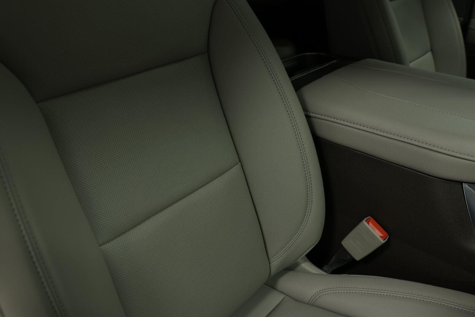 2026 GMC Sierra 1500 SLT - Photo 18