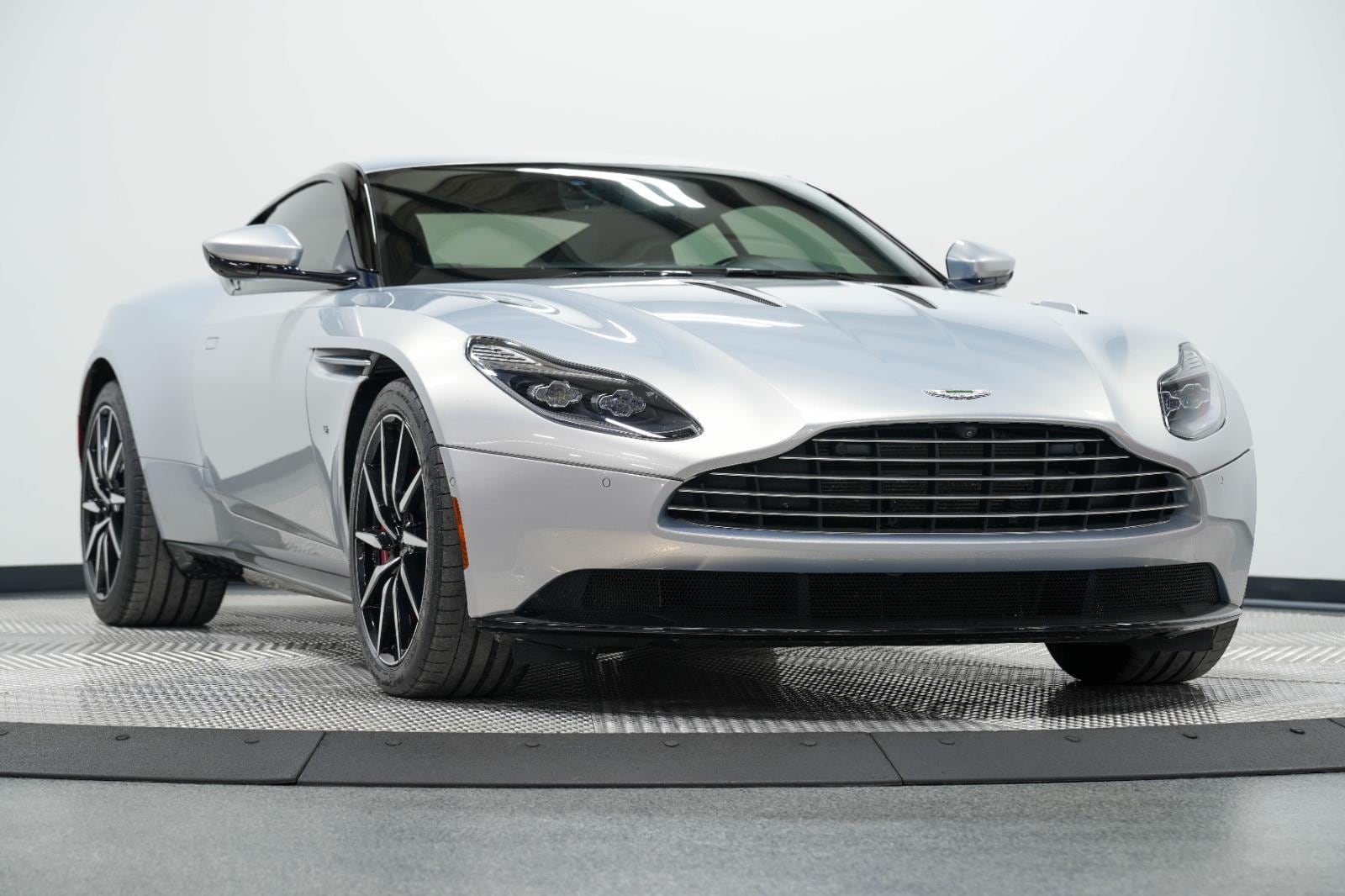 2018 Aston Martin DB11 Base