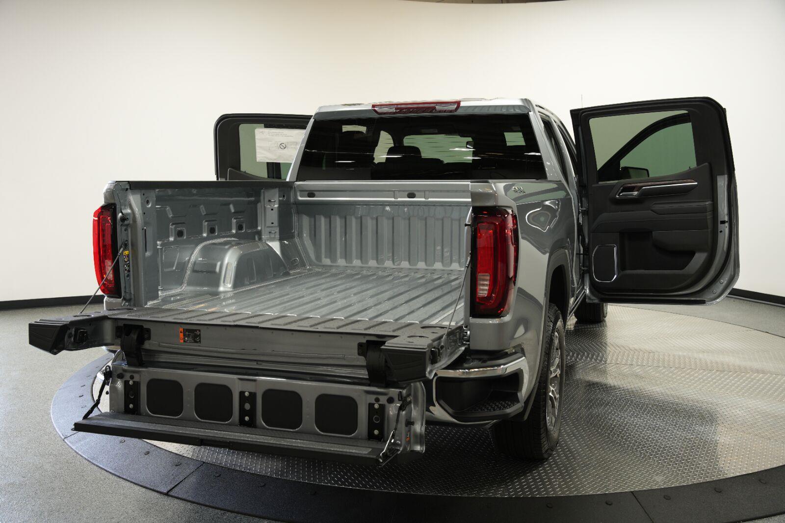 2026 GMC Sierra 1500 SLT - Photo 16