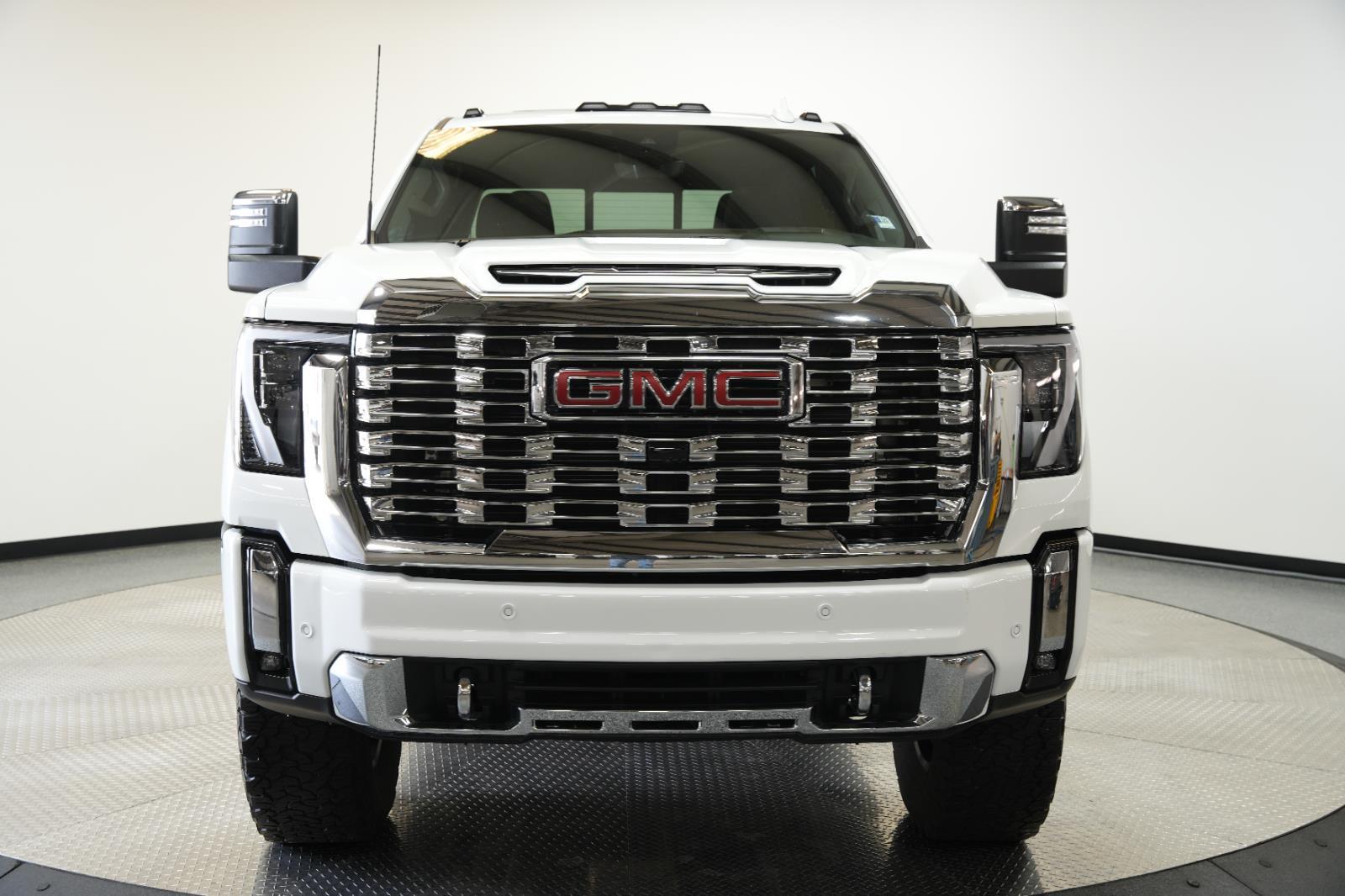 Used 2024 GMC Sierra 2500HD Denali with VIN 1GT49REY1RF205296 for sale in Kansas City