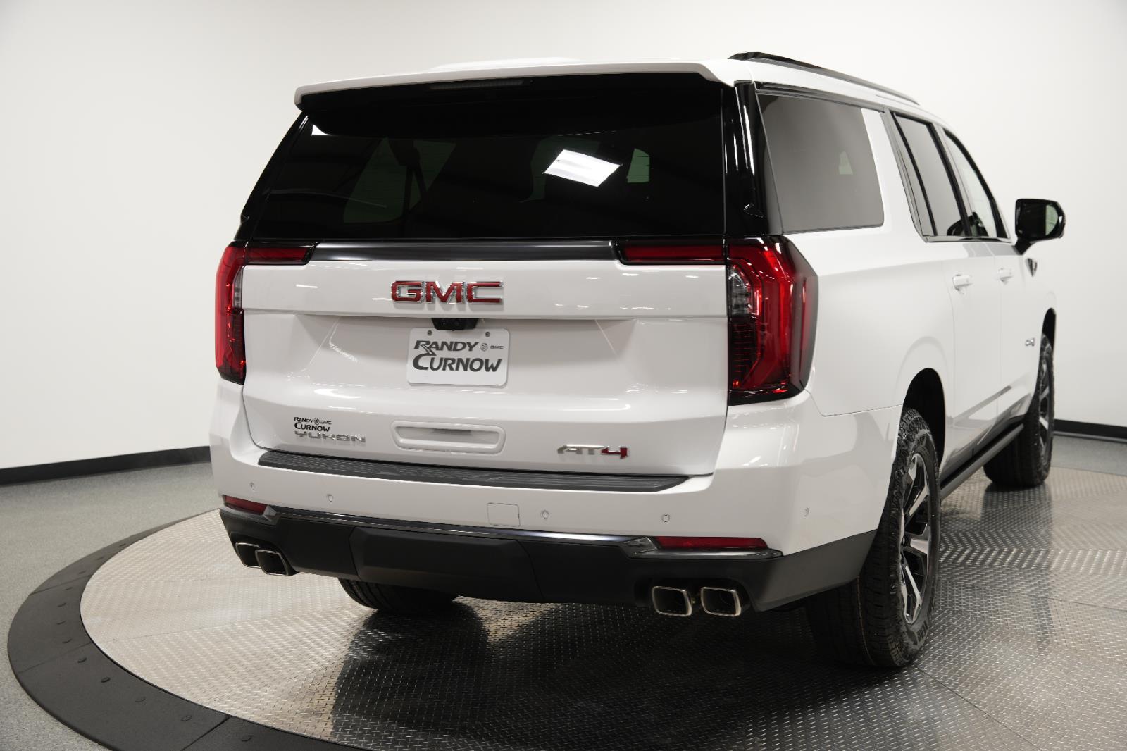 2026 GMC Yukon XL AT4 - Photo 8