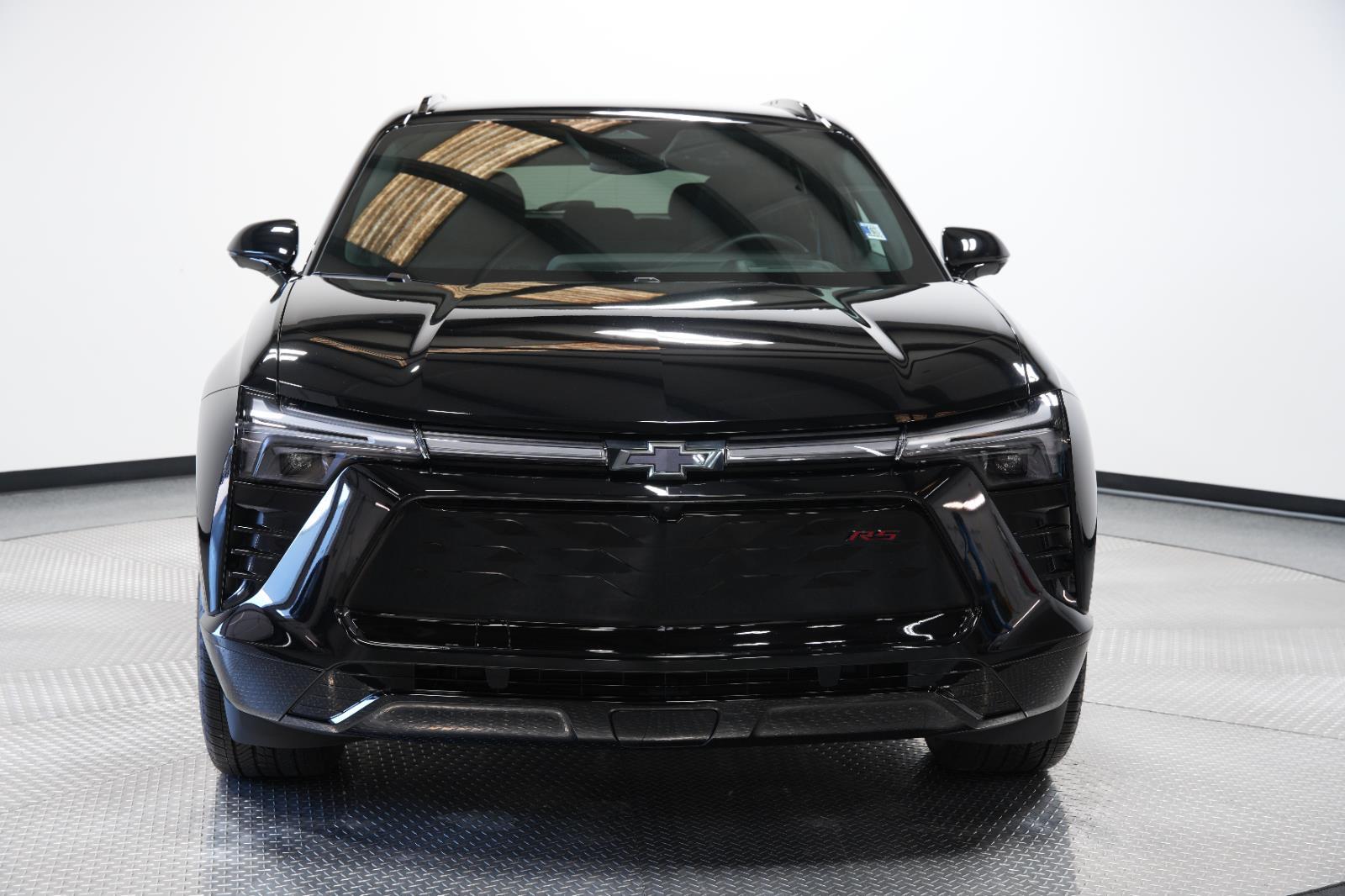 Used 2025 Chevrolet Blazer EV RS with VIN 3GNKDJRJ7SS106804 for sale in Kansas City