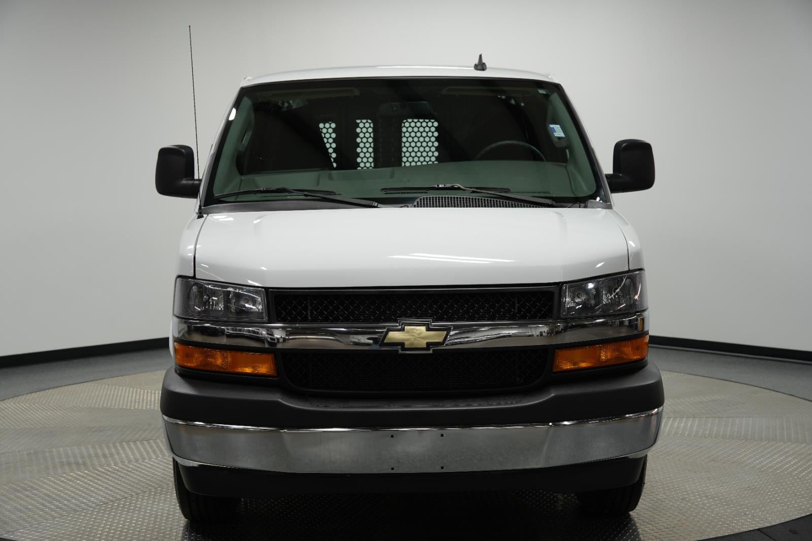 Used 2022 Chevrolet Express Cargo Work Van with VIN 1GCWGAFP7N1173645 for sale in Kansas City