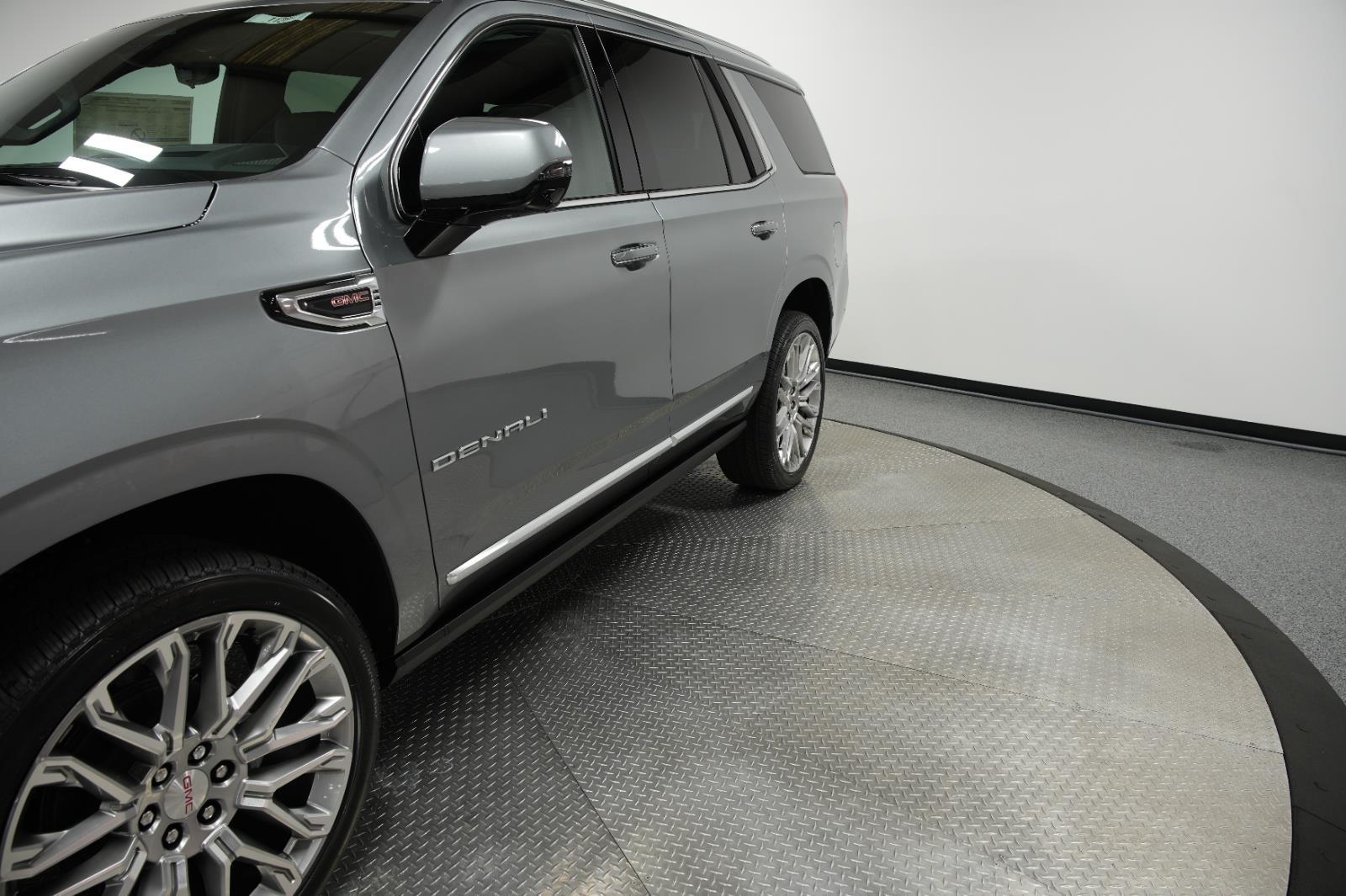 2026 GMC Yukon Denali - Photo 6