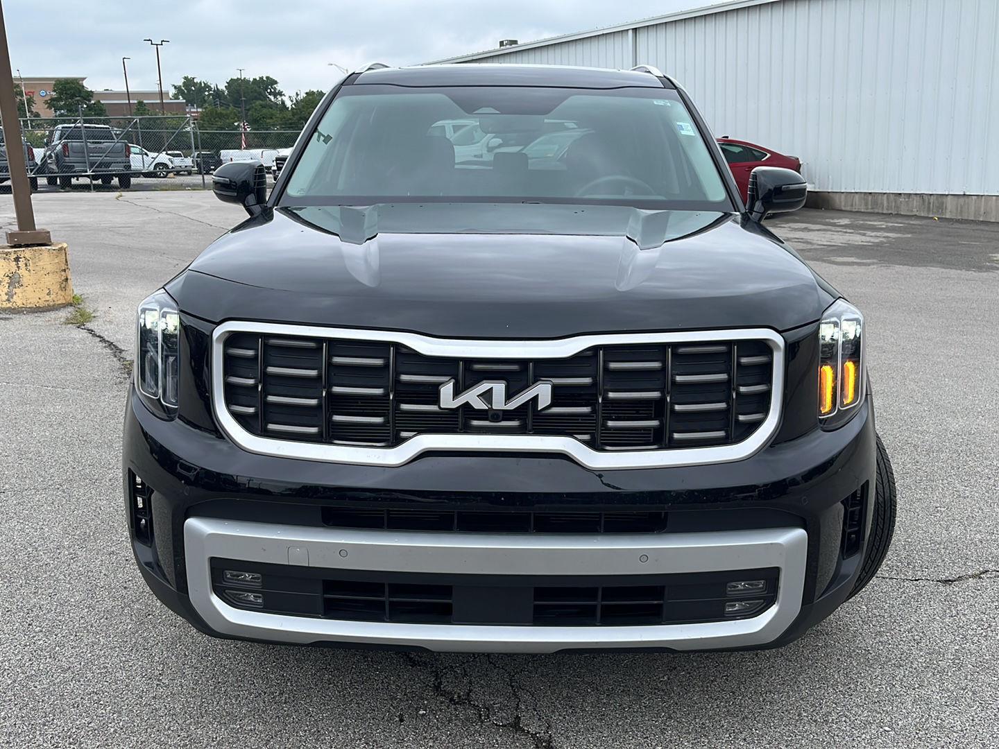 Used 2025 Kia Telluride SX with VIN 5XYP5DGC2SG647505 for sale in Kansas City