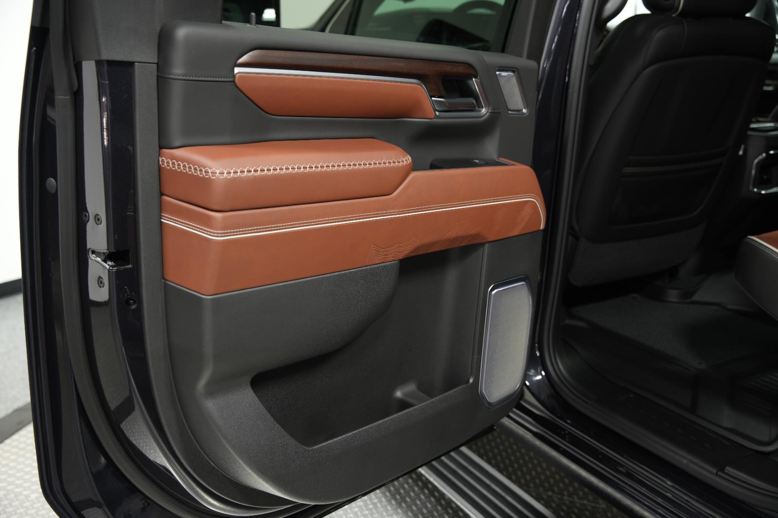 2026 GMC Sierra 2500HD Denali Ultimate - Photo 23