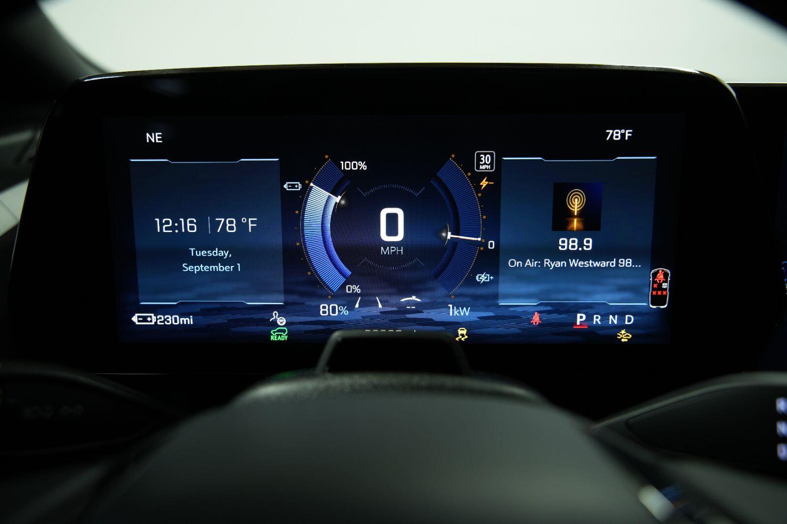 2024 Chevrolet Equinox EV Launch Edition - Photo 40