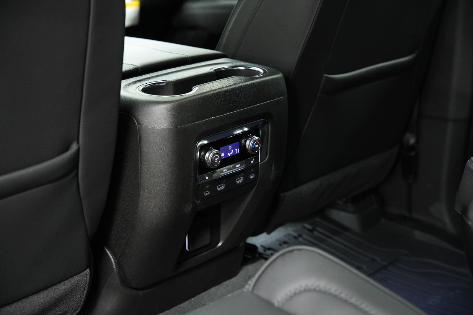 2026 GMC Yukon Denali - Photo 29