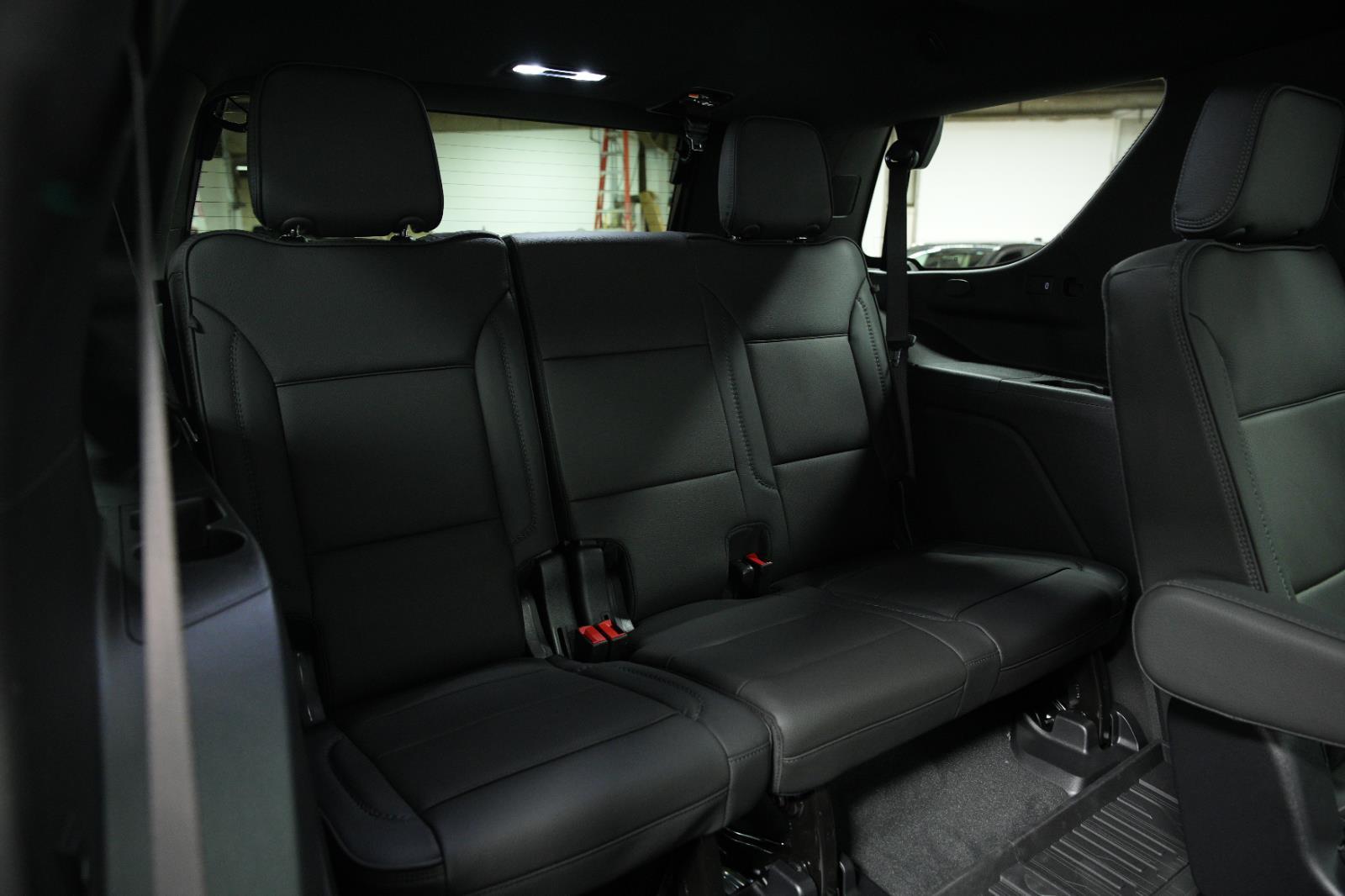2026 GMC Yukon Denali - Photo 18
