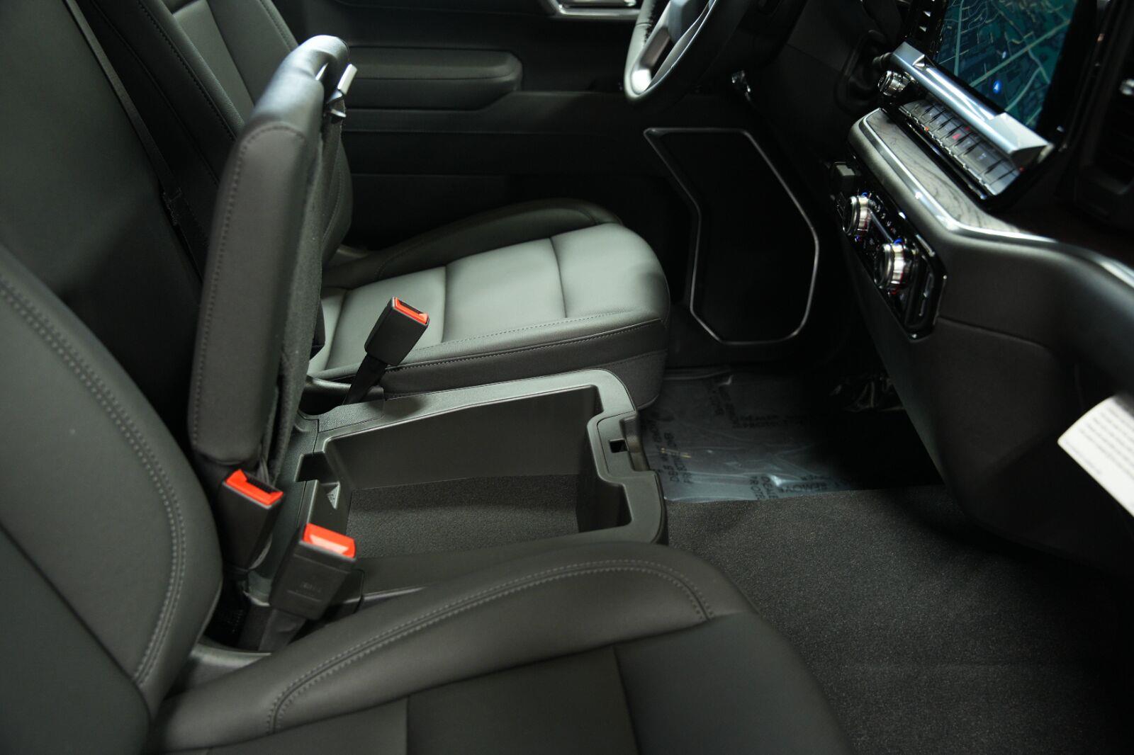2026 GMC Sierra 1500 SLT - Photo 22