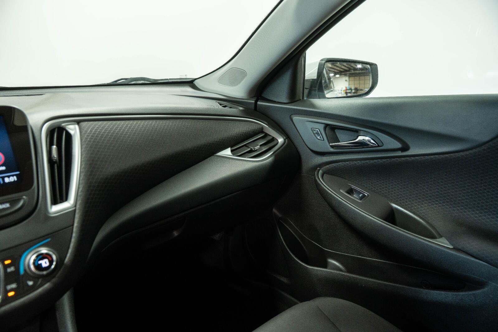 2025 Chevrolet Malibu 1LT - Photo 42