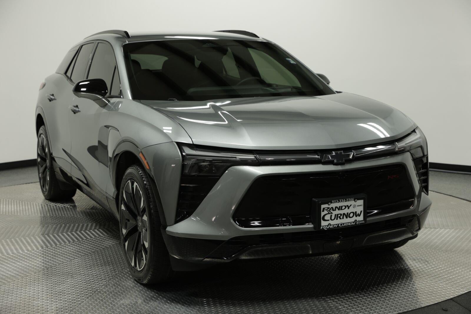Used 2025 Chevrolet Blazer EV RS with VIN 3GNKDJRJ2SS146434 for sale in Kansas City
