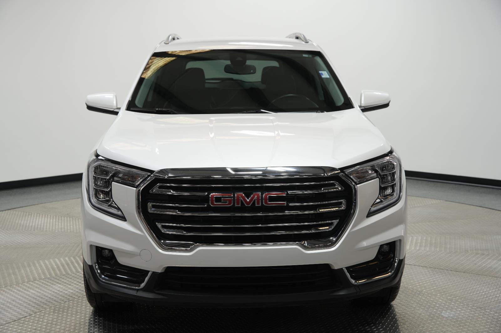 Used 2024 GMC Terrain SLT with VIN 3GKALVEG8RL173252 for sale in Kansas City