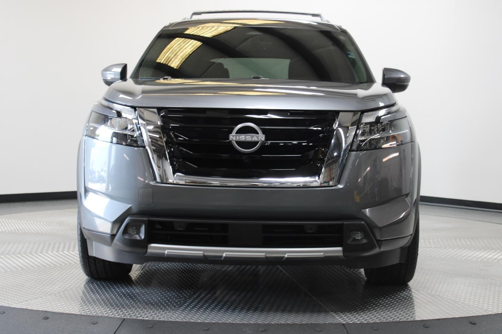 Used 2022 Nissan Pathfinder SL with VIN 5N1DR3CD2NC221561 for sale in Kansas City