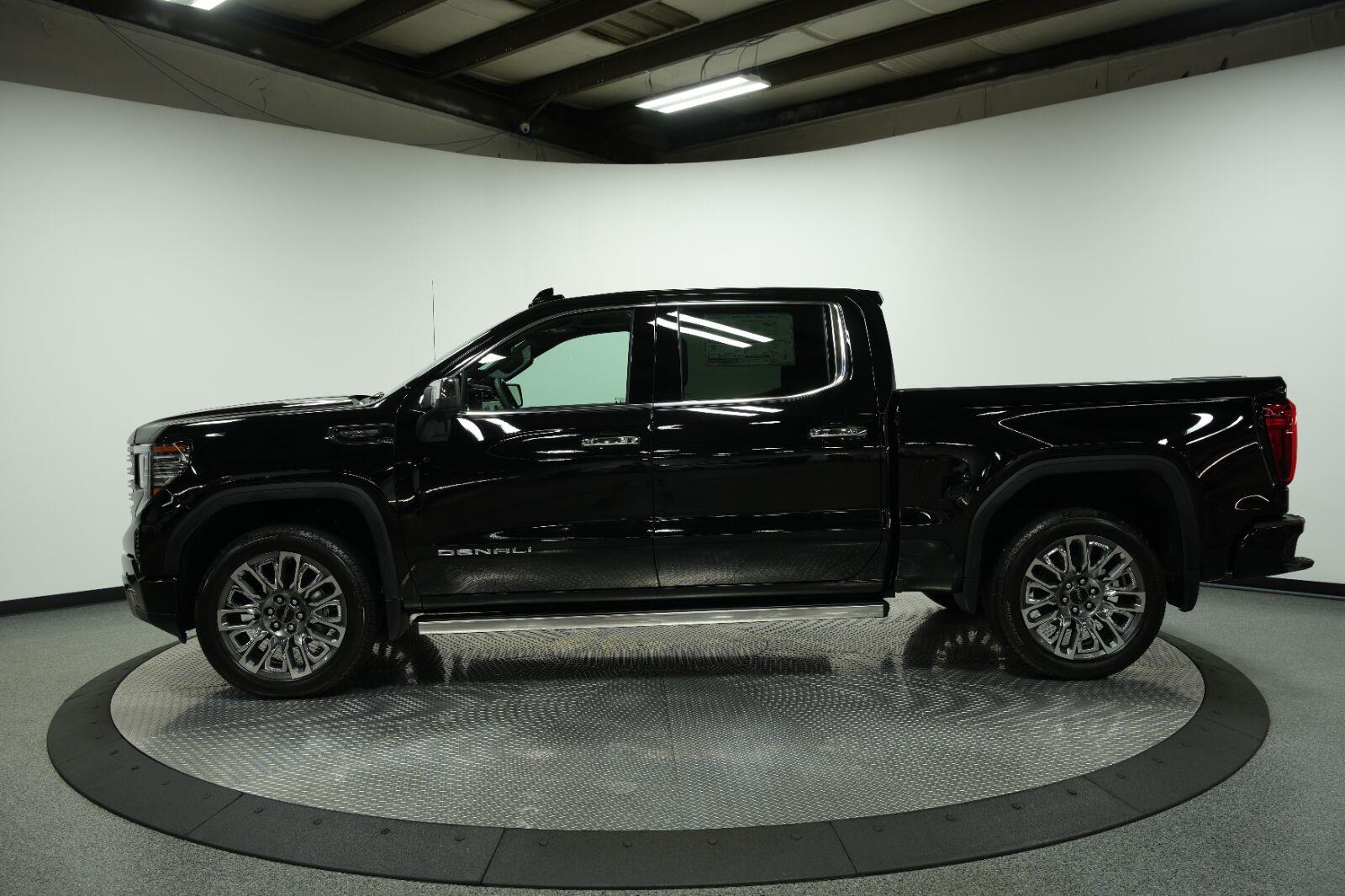 2026 GMC Sierra 1500 Denali Ultimate - Photo 8