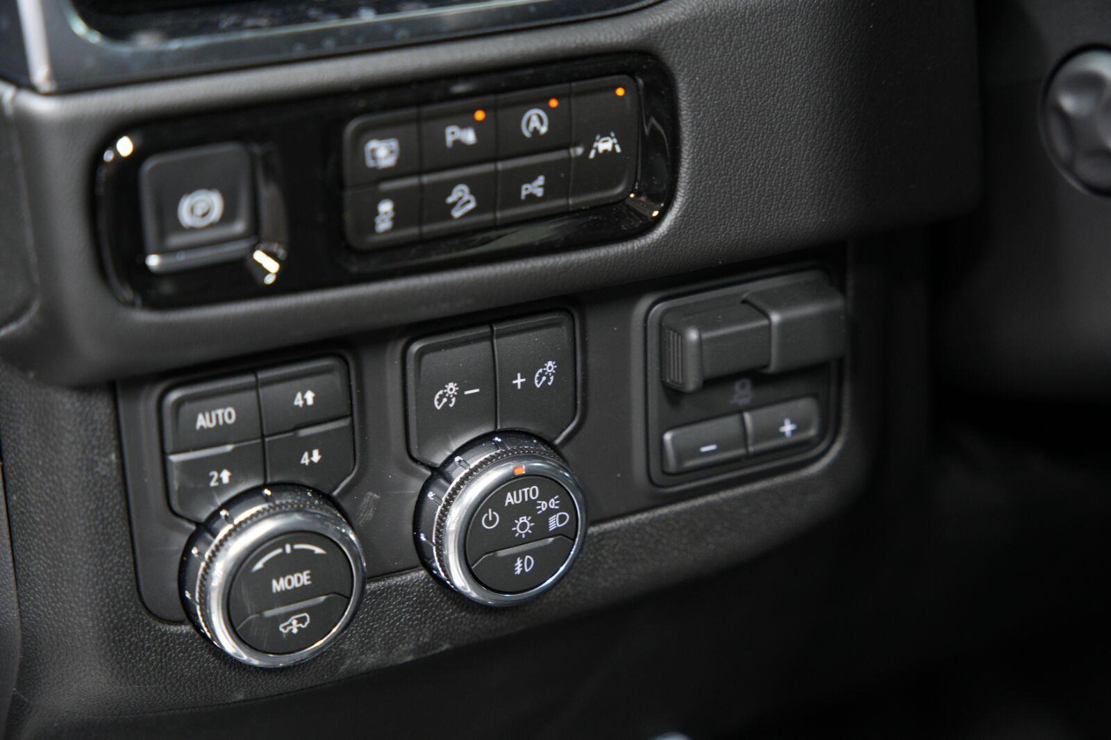 2026 GMC Yukon XL Denali - Photo 50
