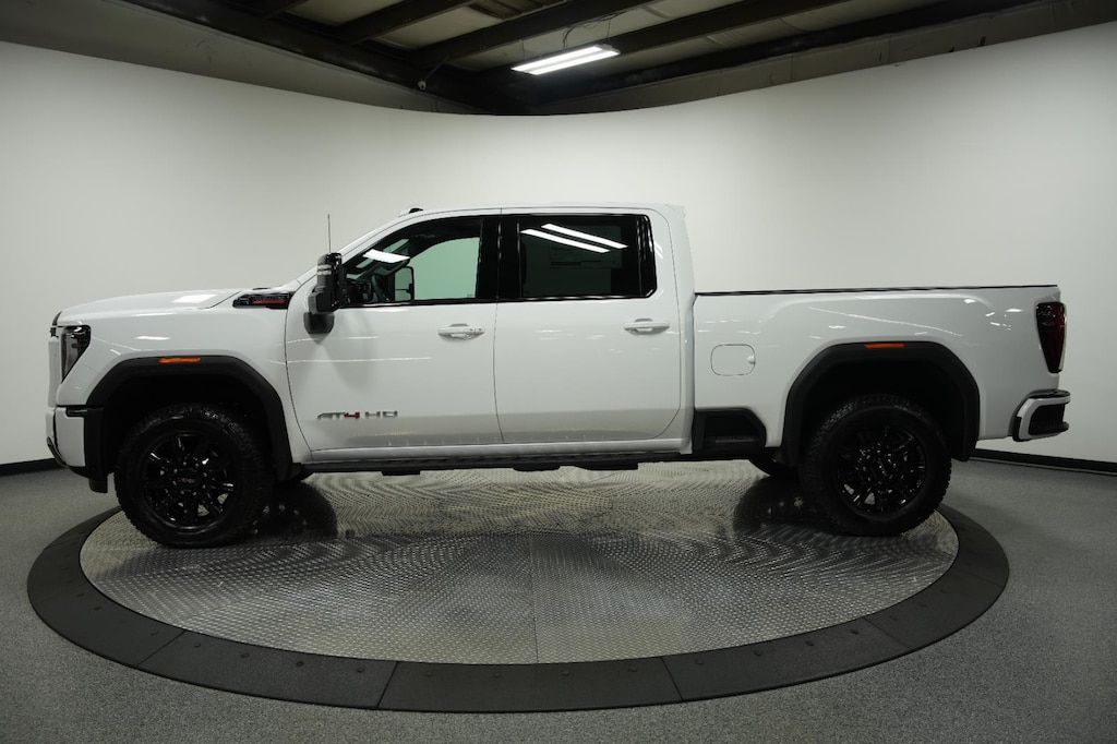 2026 Gmc Sierra 2500 HD AT4 photo 3