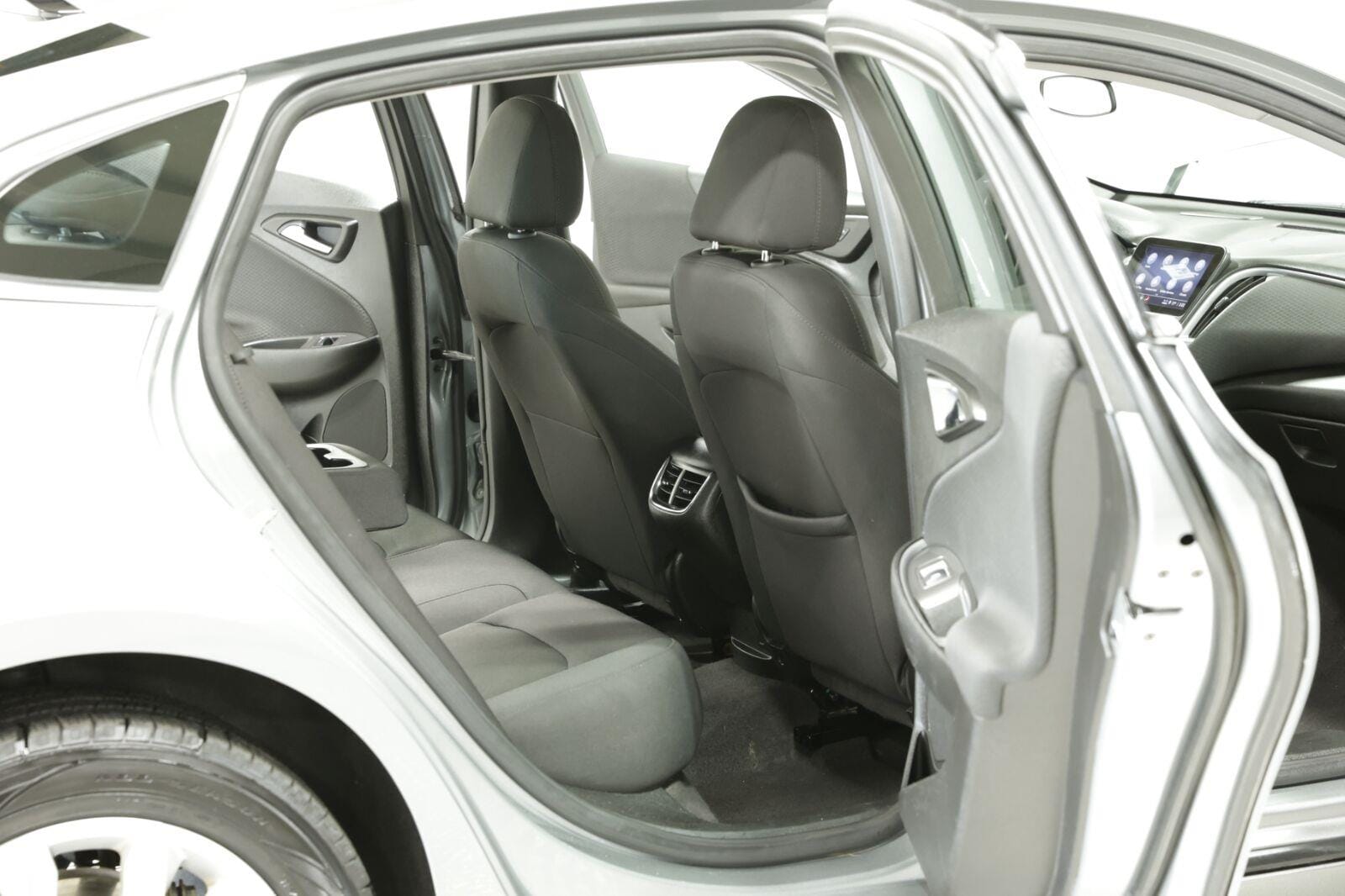2025 Chevrolet Malibu 1LT - Photo 13