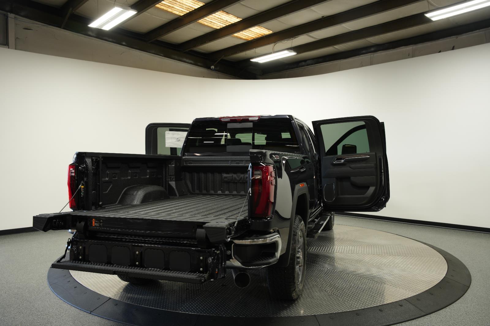 2025 GMC Sierra 2500HD SLT - Photo 12