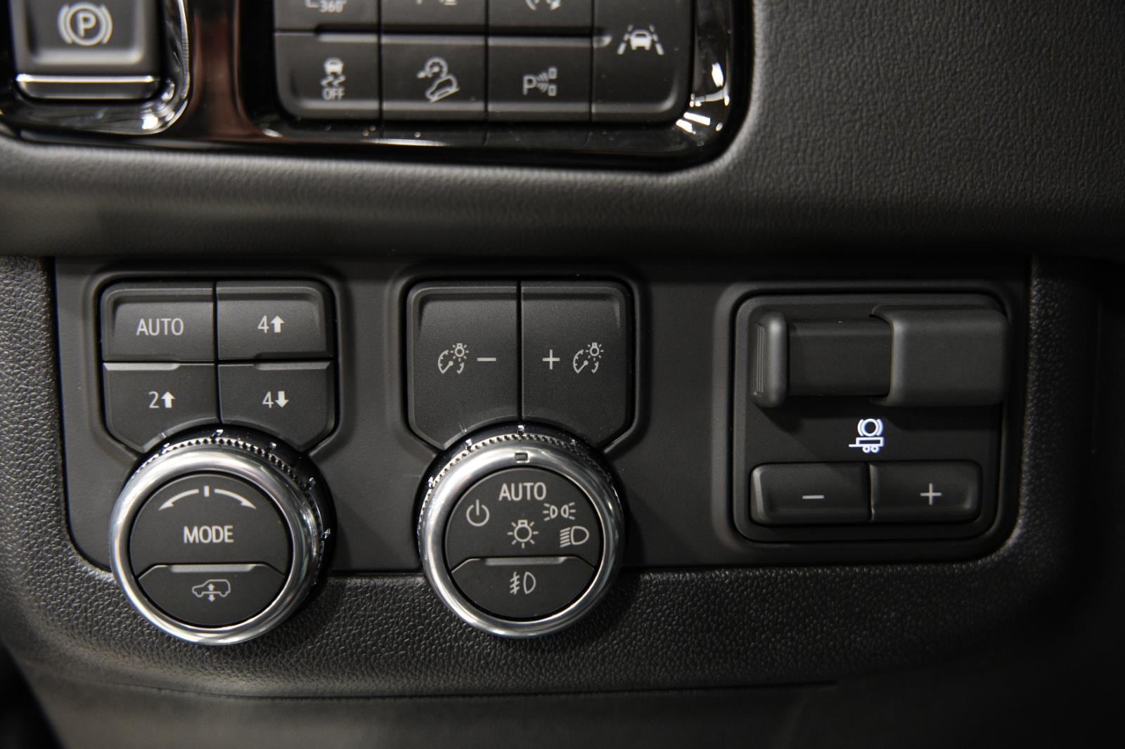 2026 GMC Yukon XL AT4 - Photo 34