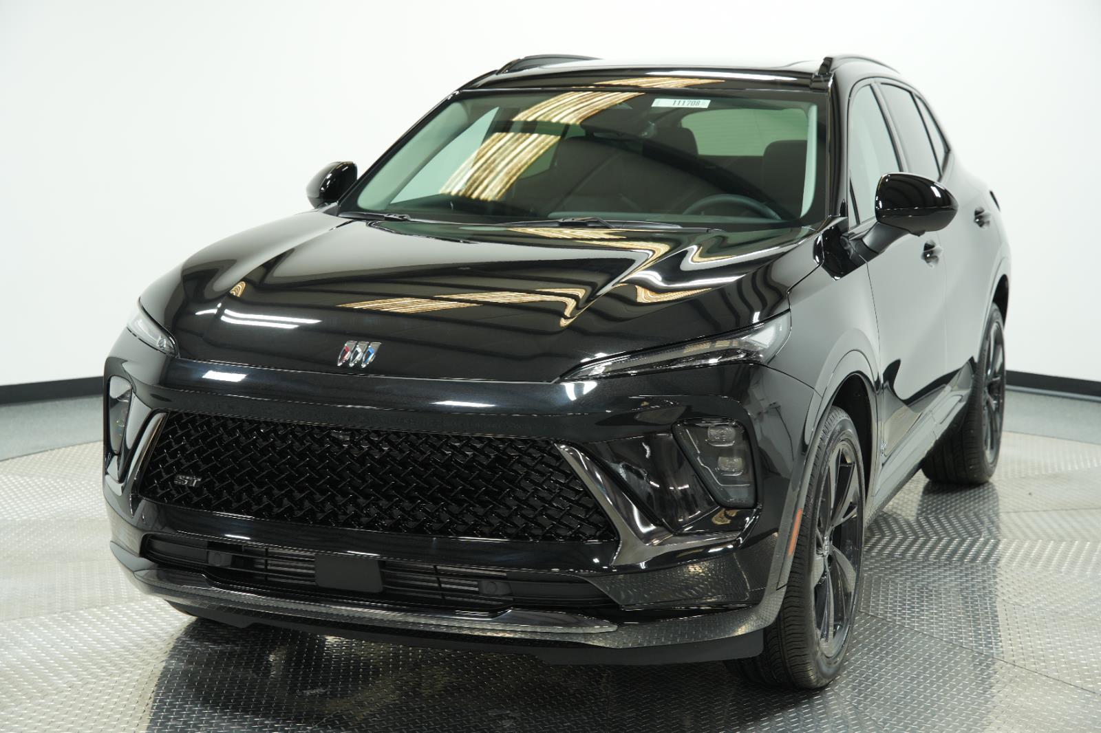 2025 Buick Envision Sport Touring photo 3