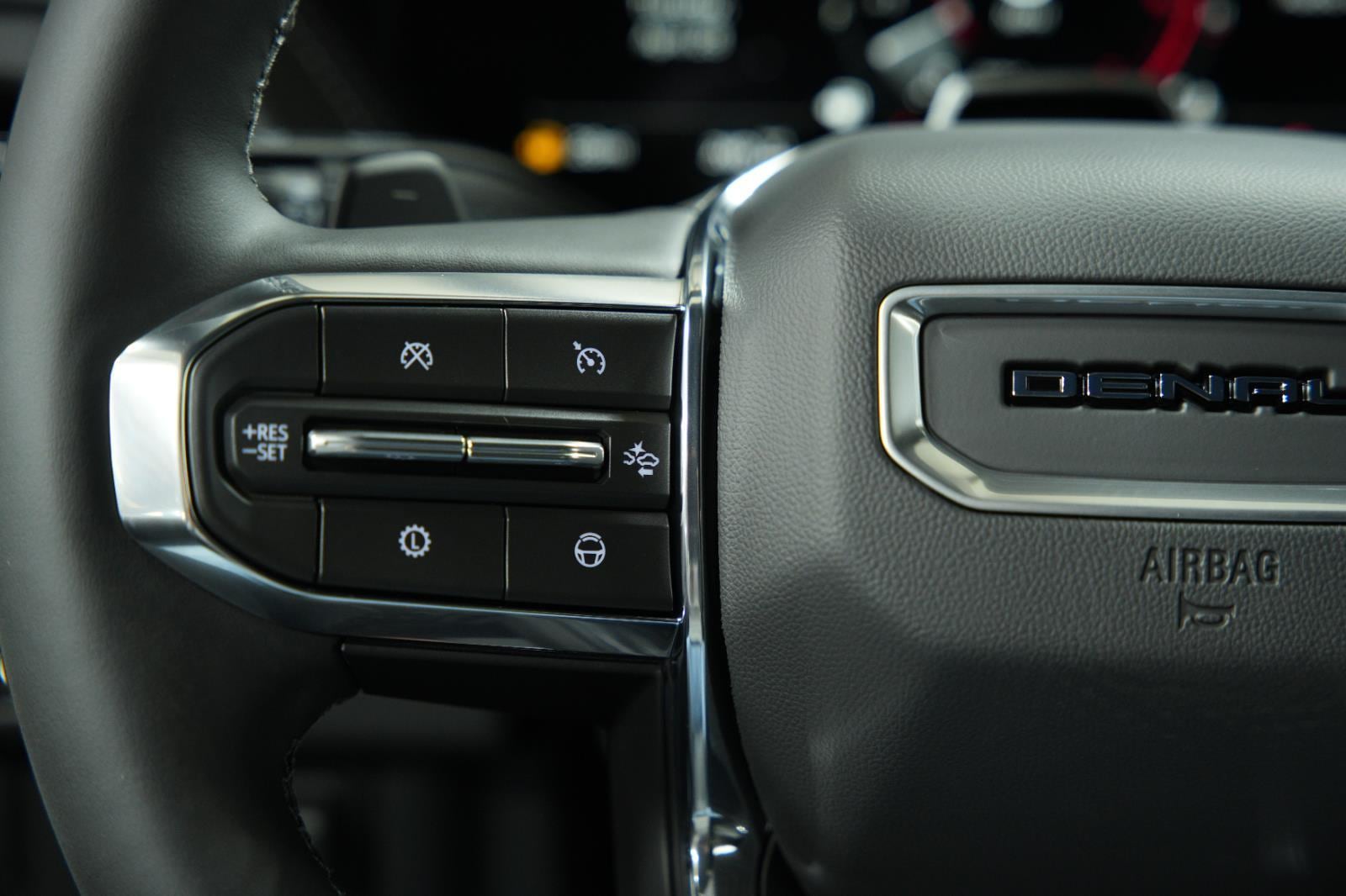 2026 GMC Yukon Denali - Photo 43