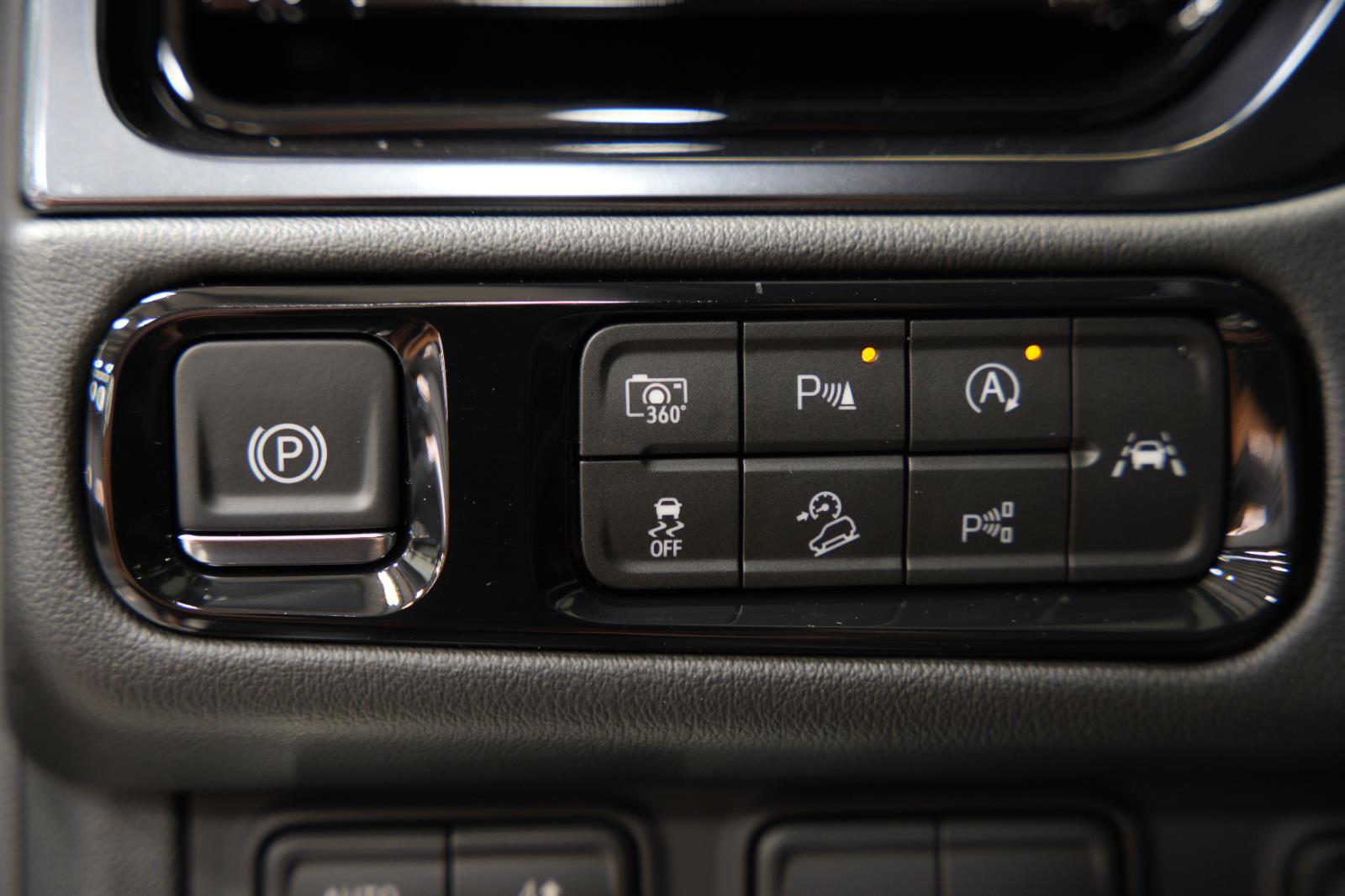 2026 GMC Yukon XL AT4 - Photo 35