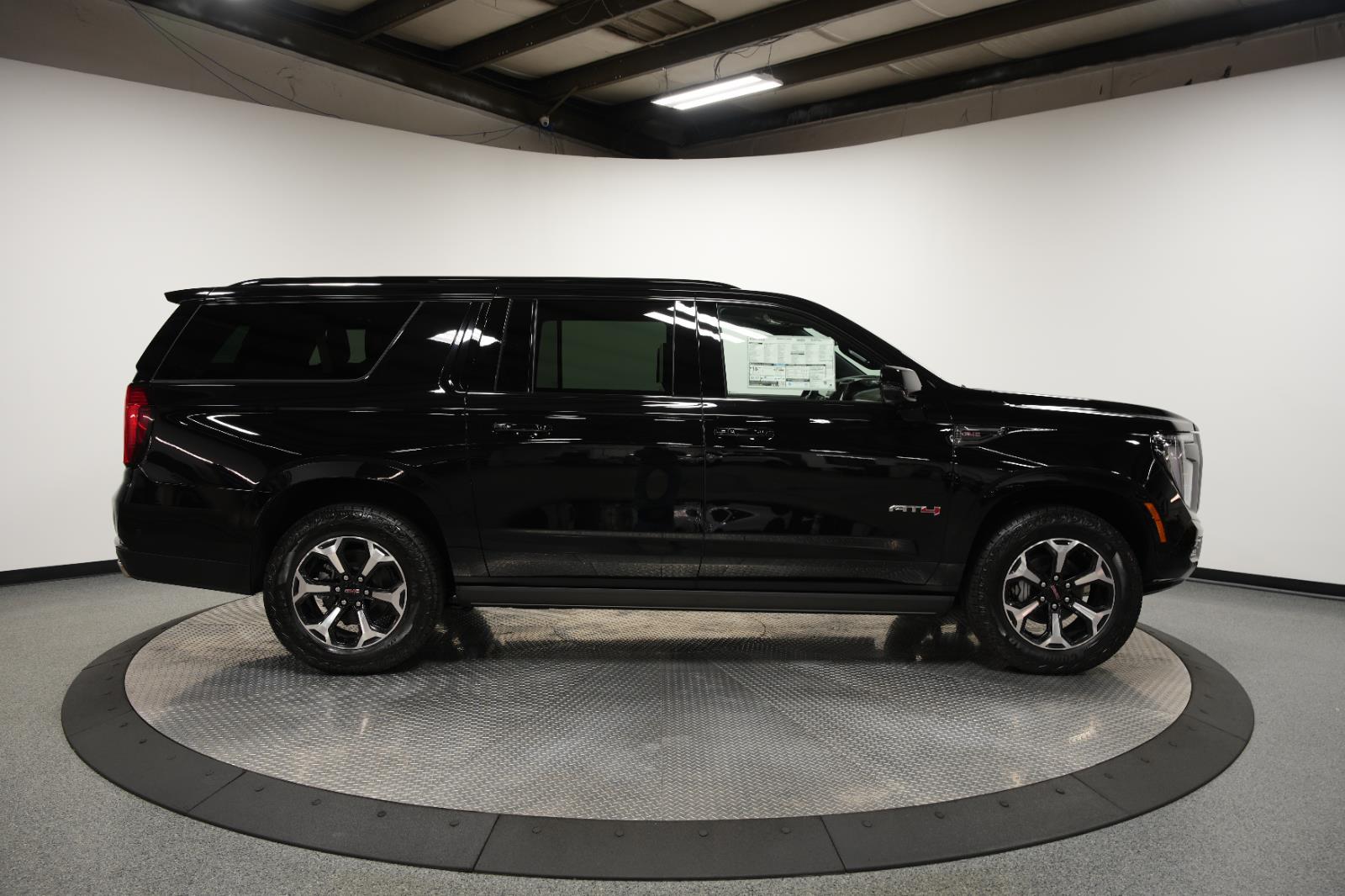 2026 GMC Yukon XL AT4 - Photo 11