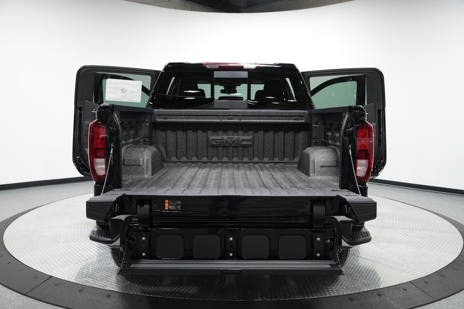 2026 GMC Sierra 1500 SLE - Photo 12
